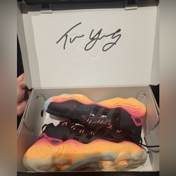 shoes just don’t fit me anymore they only been worn 3 times on court - Picture 6 of 7